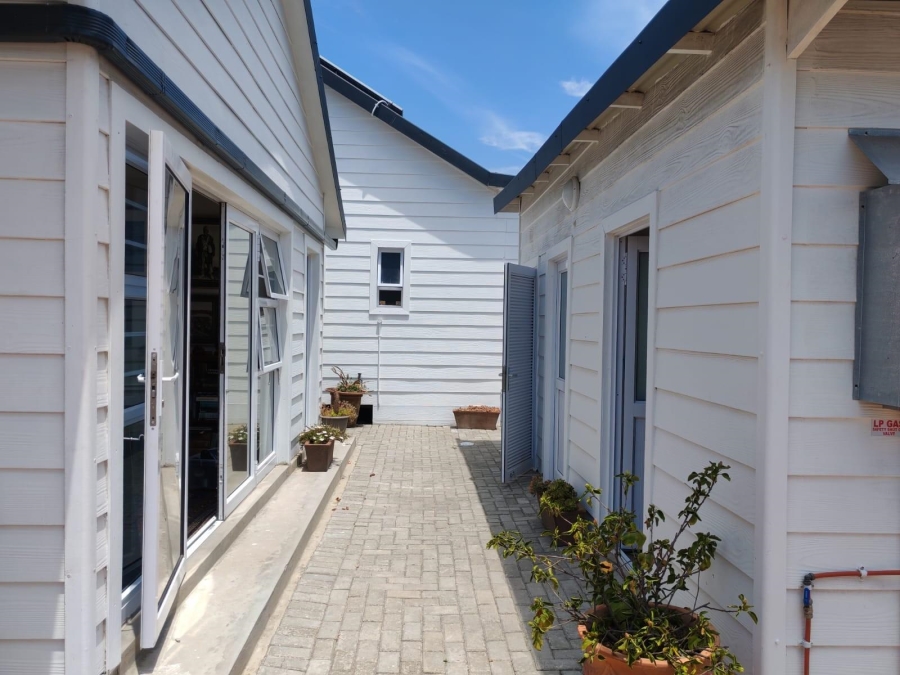 3 Bedroom Property for Sale in Cannon Rocks Eastern Cape